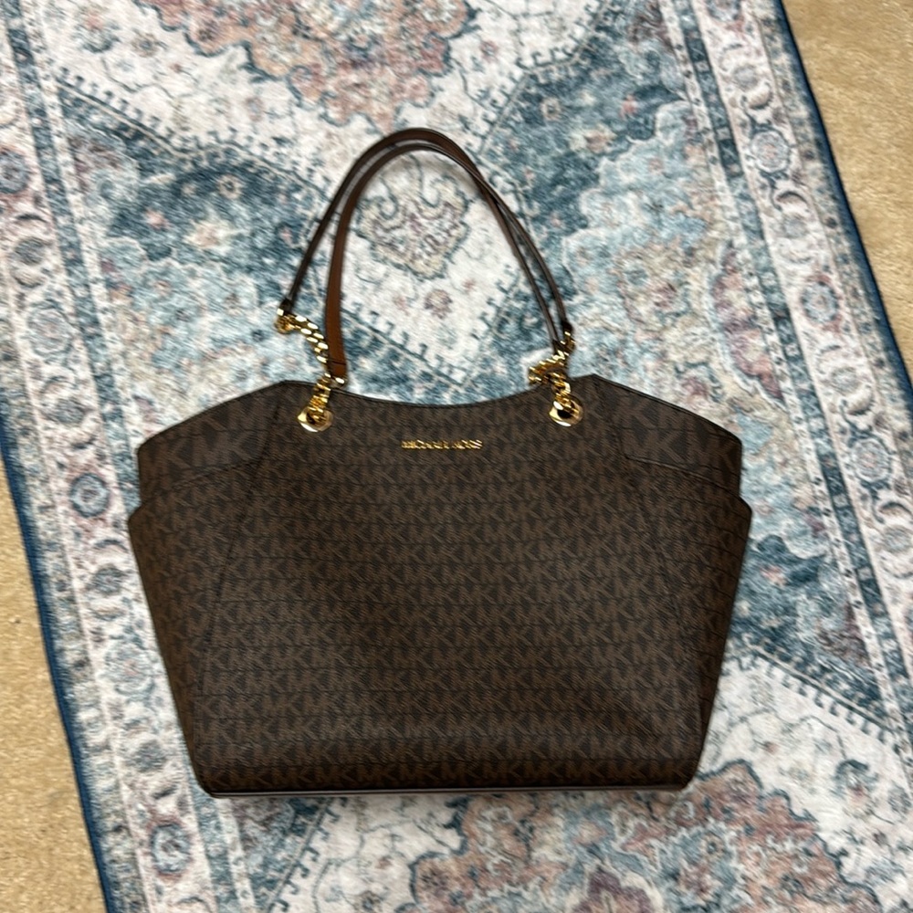 michael kors medium brown logo purse